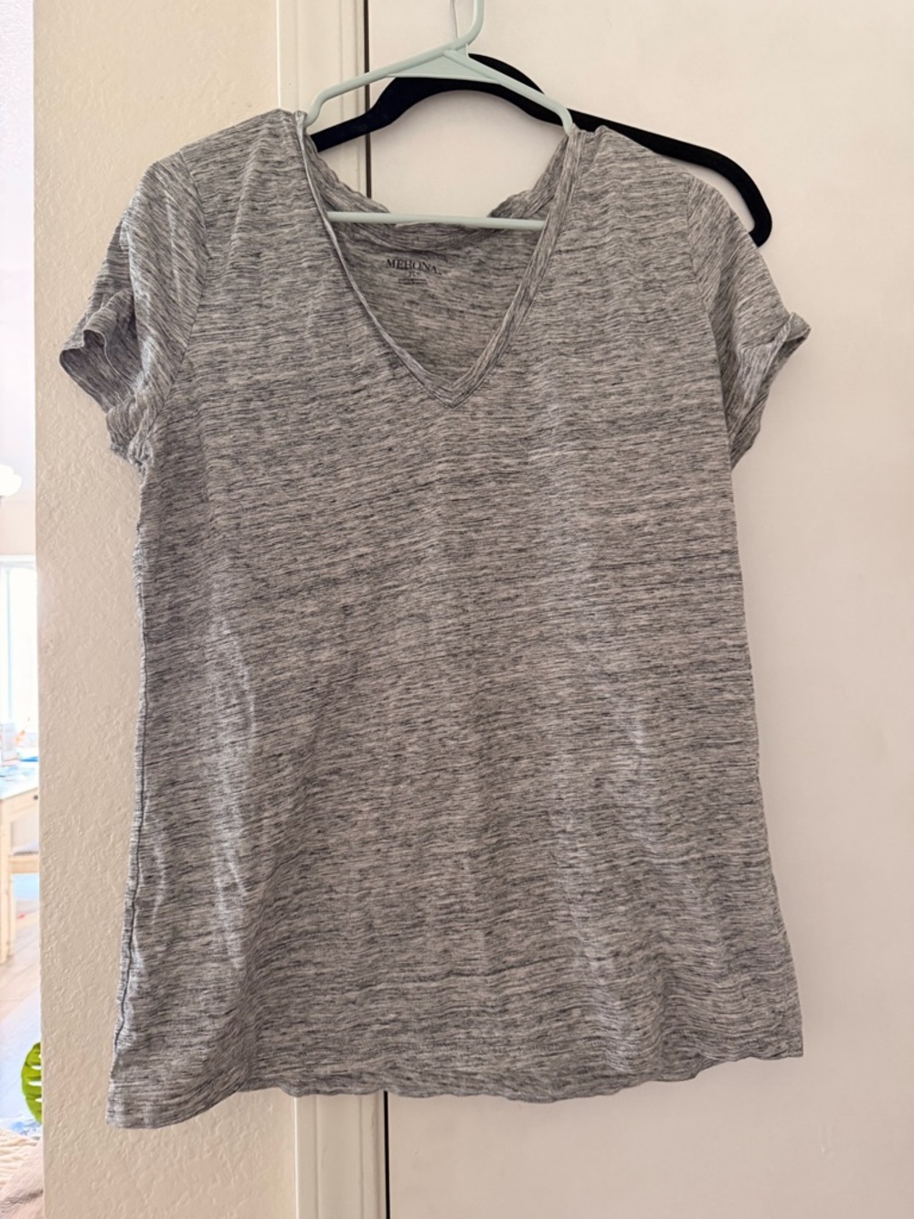 Merona Heathered Gray V-Neck Short Sleeve Tee